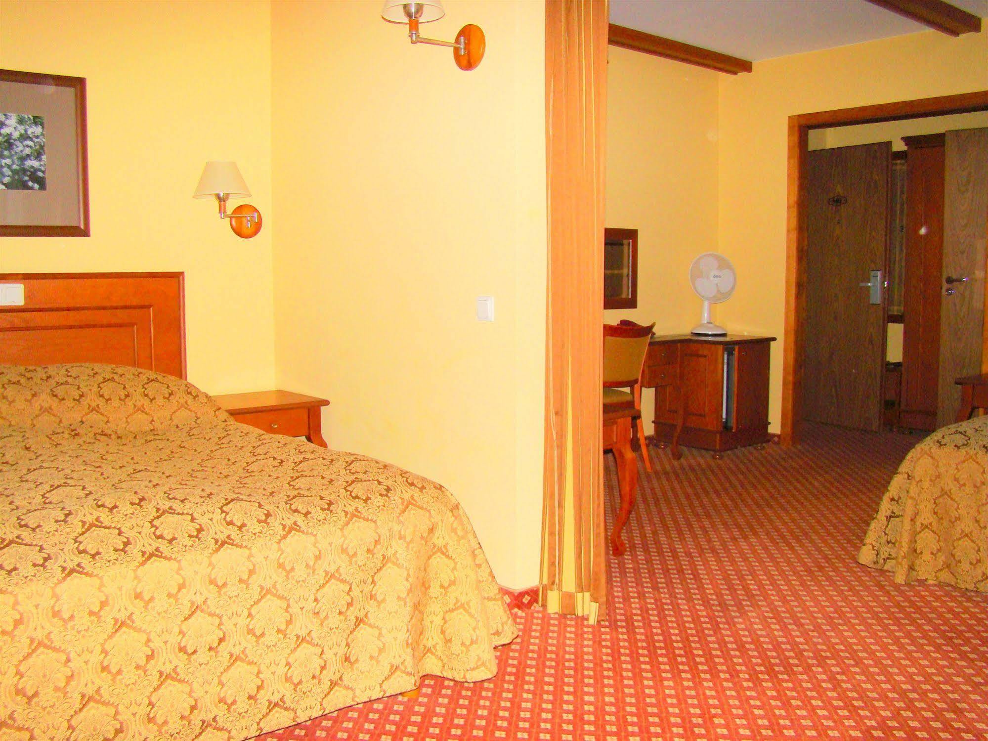 Jure Hotel Palanga Bagian luar foto